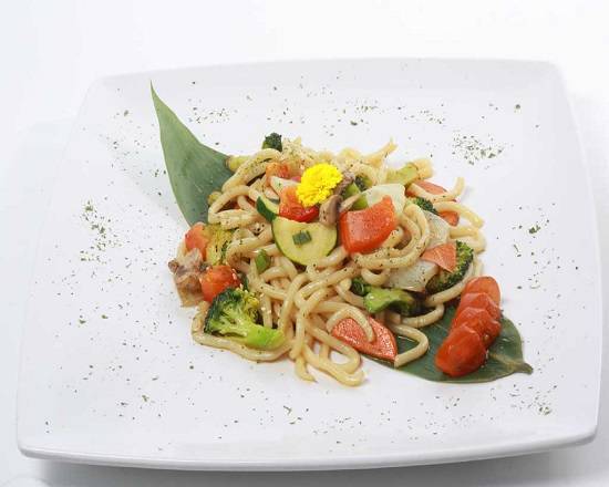Pan Fried Vegetable Udon