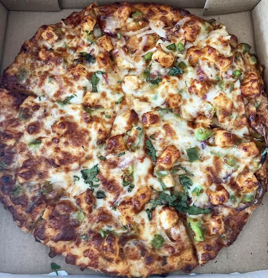 Shahi Paneer Pizza