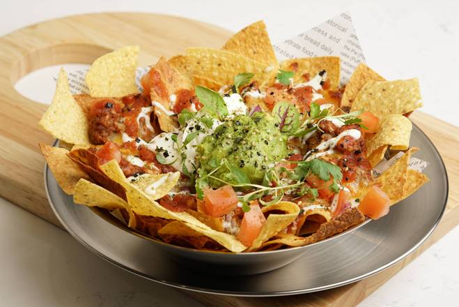 Bolognese Cheese Nachos