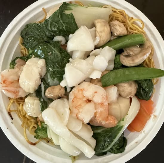 Seafood Chow Mein