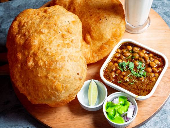 Dilliwale Chole Bhature