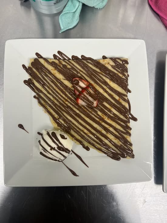 Strawberry Nutella crepe (Regular)