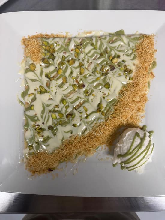 Pistachio Dream Crepe (Regular)