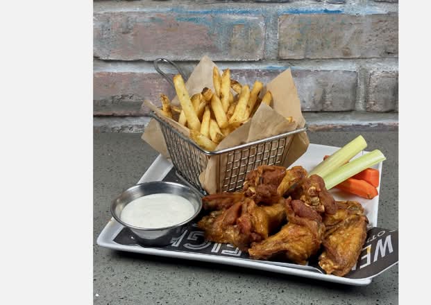 Wing Dinner Dusted