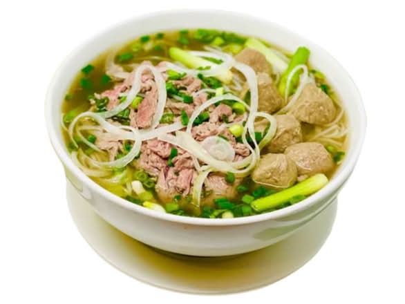 P03.Phở au bœuf saignant et aux boulettes de bœuf | Rare Beef & Meatball Pho | Phở tái bò viên