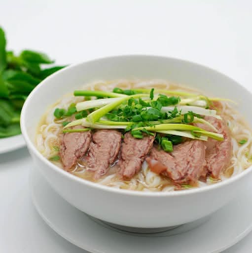 P02. Phở au Bœuf saignant et flanchet | Phở Bò Tái và Nạm