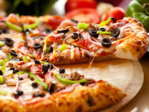 I13. Large Mexican Pizza