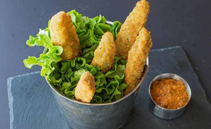 CORNICHONS PANÉS  I  BREADED PICKLES