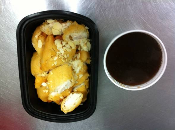 Soo Guy with Mushroom Gravy