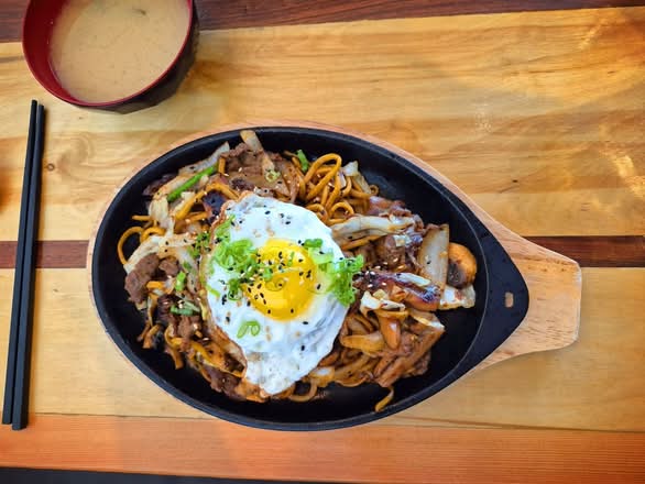 Clover Special Yaki Soba