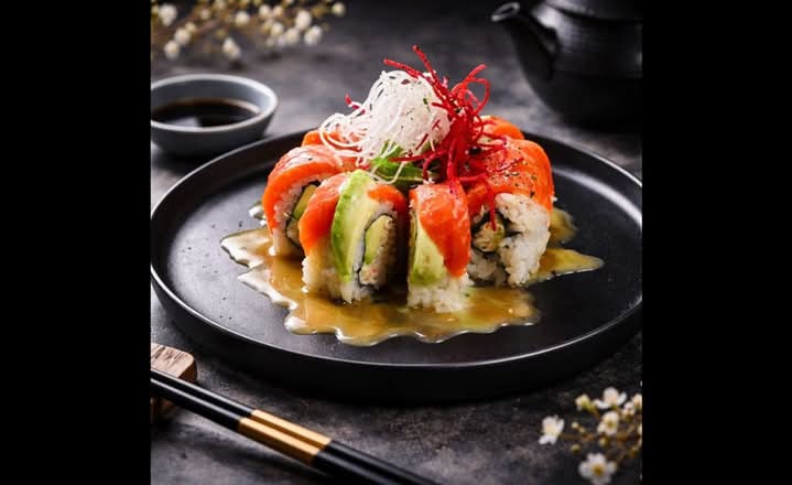 Salmon Fever Roll