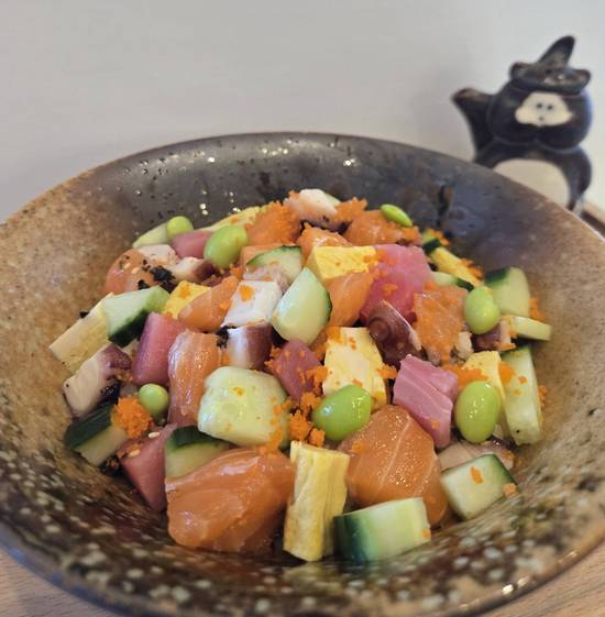 Chirashi Donburi (served with house-made miso soup)