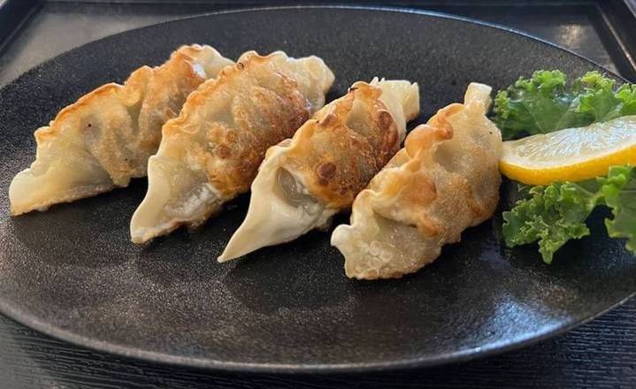 Beef Gyoza (Pan Fried) (4pcs)
