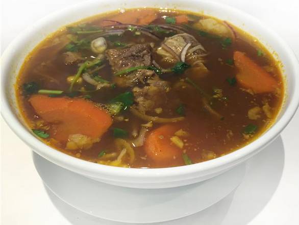 E4.Thai Beef Stew Egg Ndl Soup