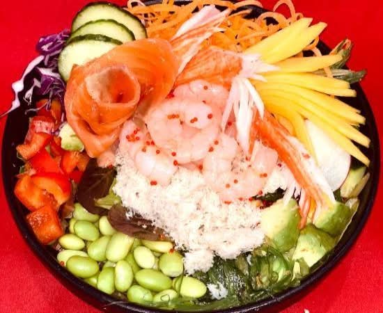 Poké Fruits De Mer ( crevettes, crabes, saumon fumé )