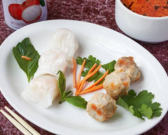 Raviolis aux crevettes sauce arachide maison (6mcx) / Shrimp Dumplings with Homemade Peanut Sauce