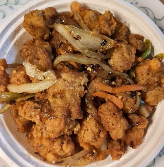Poulet croustillante au sel et poivre / Salt and Pepper Crispy Chicken