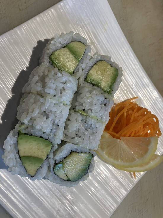 Avocado Maki (8 pcs)