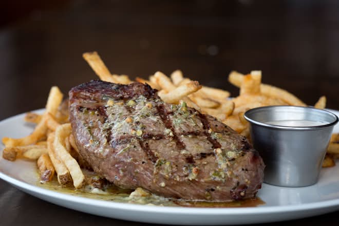 Steak Frites (8 oz)