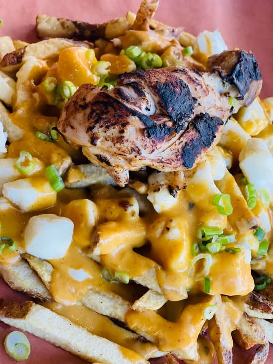 Butter chicken Poutine