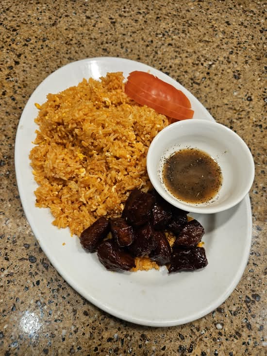58. Cubes De Bœuf Loc Lac Avec Riz Rouge / Beef Cubes Loc Lac with Tomato Fried Rice