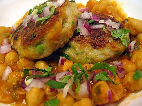 Aloo Tikki + Chana (Chaat) / Aloo Tikki + Chana (Chaat)