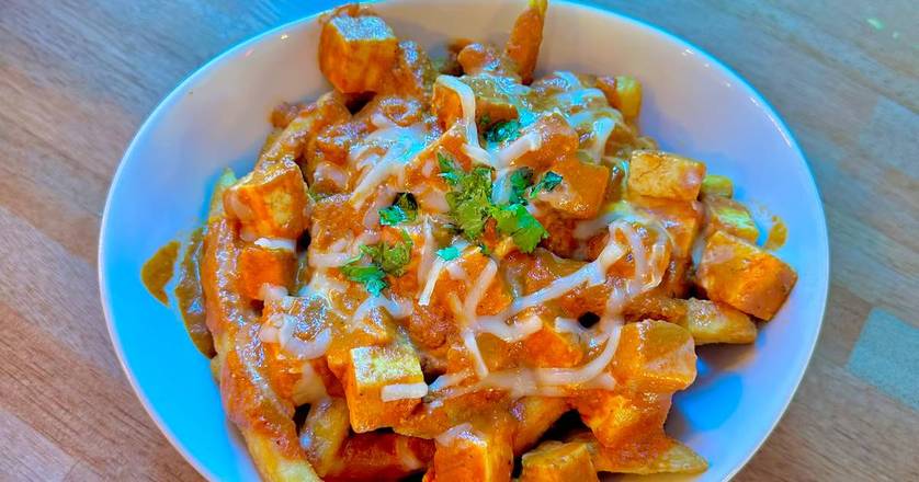 Shahi Paneer Poutine