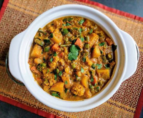 Mix Veg (w. Rice OR  Plain Naan)