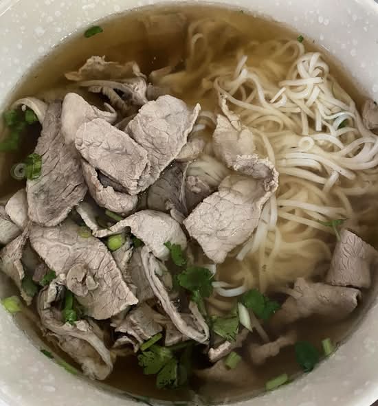 203. Welldone Beef & Brisket Rice Noodle Soup