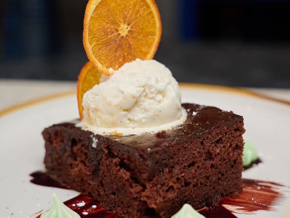 Sticky Chocolate & Date Pudding
