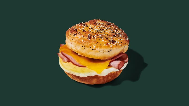 Sandwich Pain feuilleté tout garni au jambon rôti