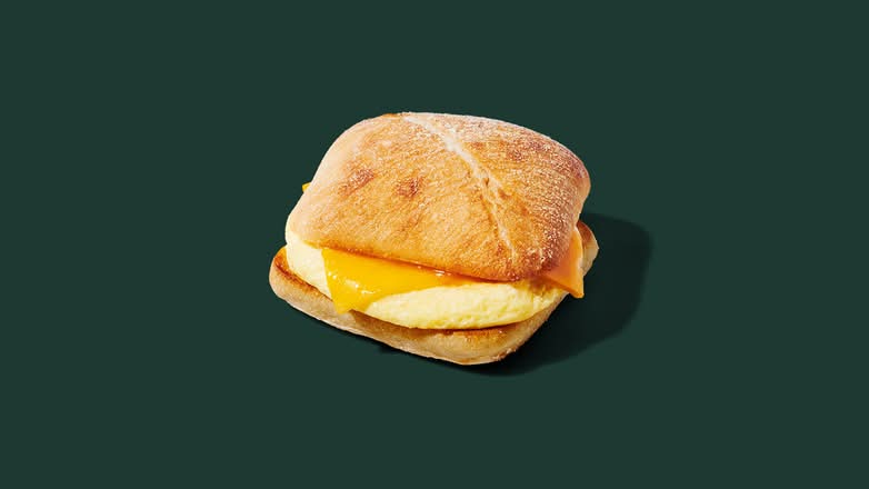 Sandwich Œuf et trois fromages
