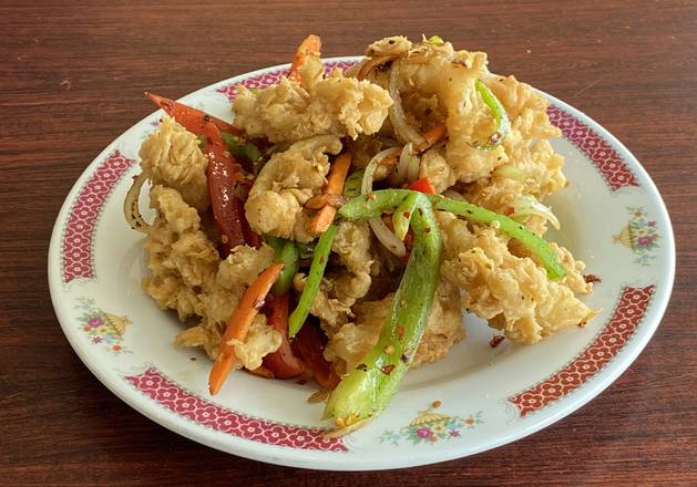 Deep Fried Squid with Five Spiced Salt (Mực Rang Muối)