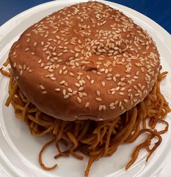 Noodles Burger