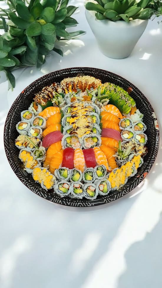 PARTY TRAY (50 PC)
