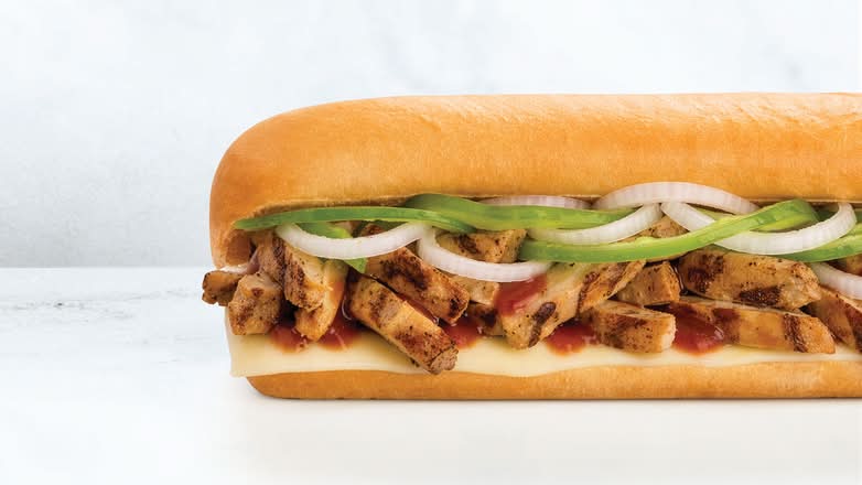 Large Louisiana Pepper Chicken Sub / Grand sandwich au poulet au poivre de Louisiane