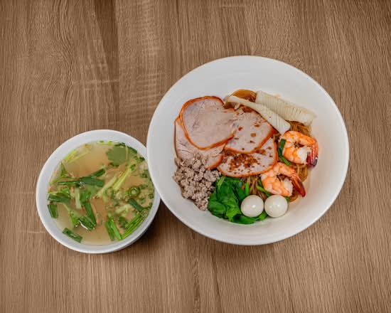 66. Phnom Penh Style Dry Noodles / Hu Tieu Nam Vang Kho