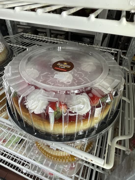 Strawberry Cheesecake 10"
