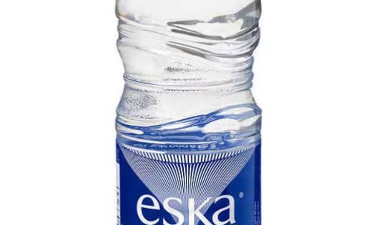 Water, Eska