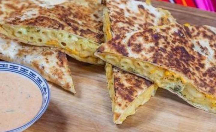 Mac and Cheeze Quesadilla