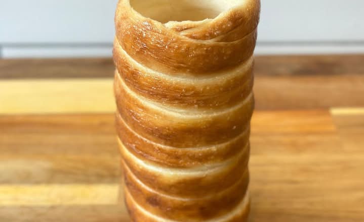 Golden Glaze Chimney Cake