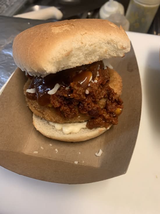 2 chili fried chicken burger