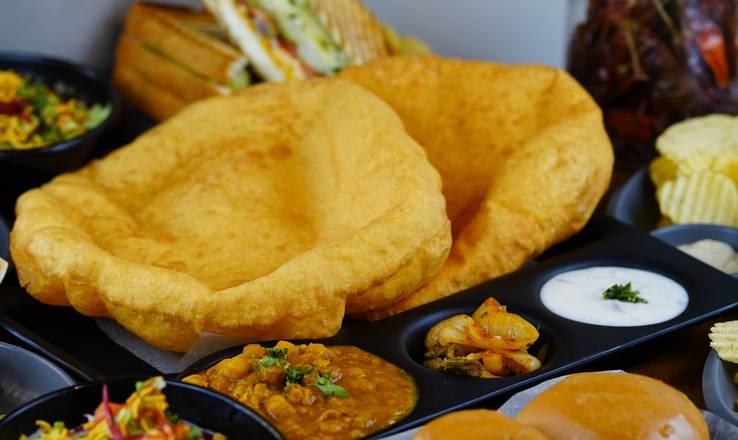 Chana Bhatura