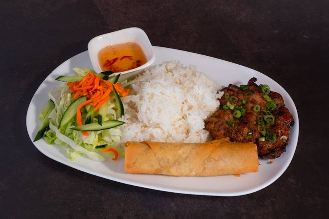 C3 Grilled Chicken Fillet, Fried Roll (Com Ga Nuong Cha Gio) (香茅燒雞扒, 春卷飯)