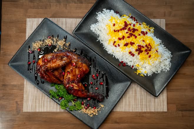 Akbar Joojeh – Half a whole chicken with Pomegranate Walnut Sauce (اکبر جوجه)