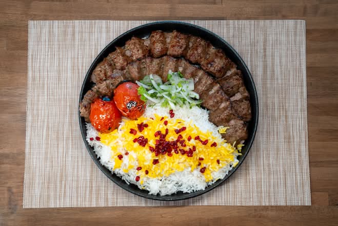 2 skewers koobide plate/ چلو کباب کوبیده