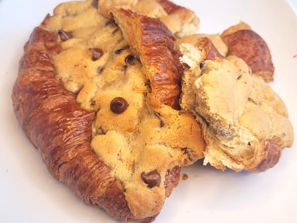 Crookie (Croissant X Biscuit Éclat De Chocolat