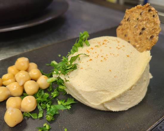 HUMMUS