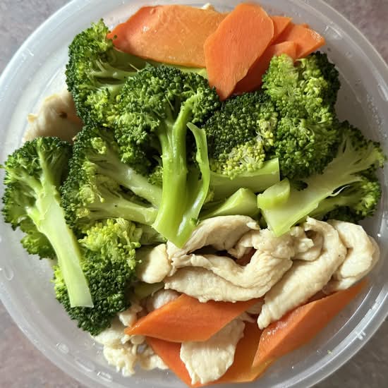 Steamed Chicken Broccoli