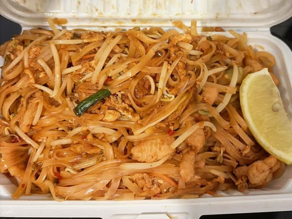 Chicken Pad Thai